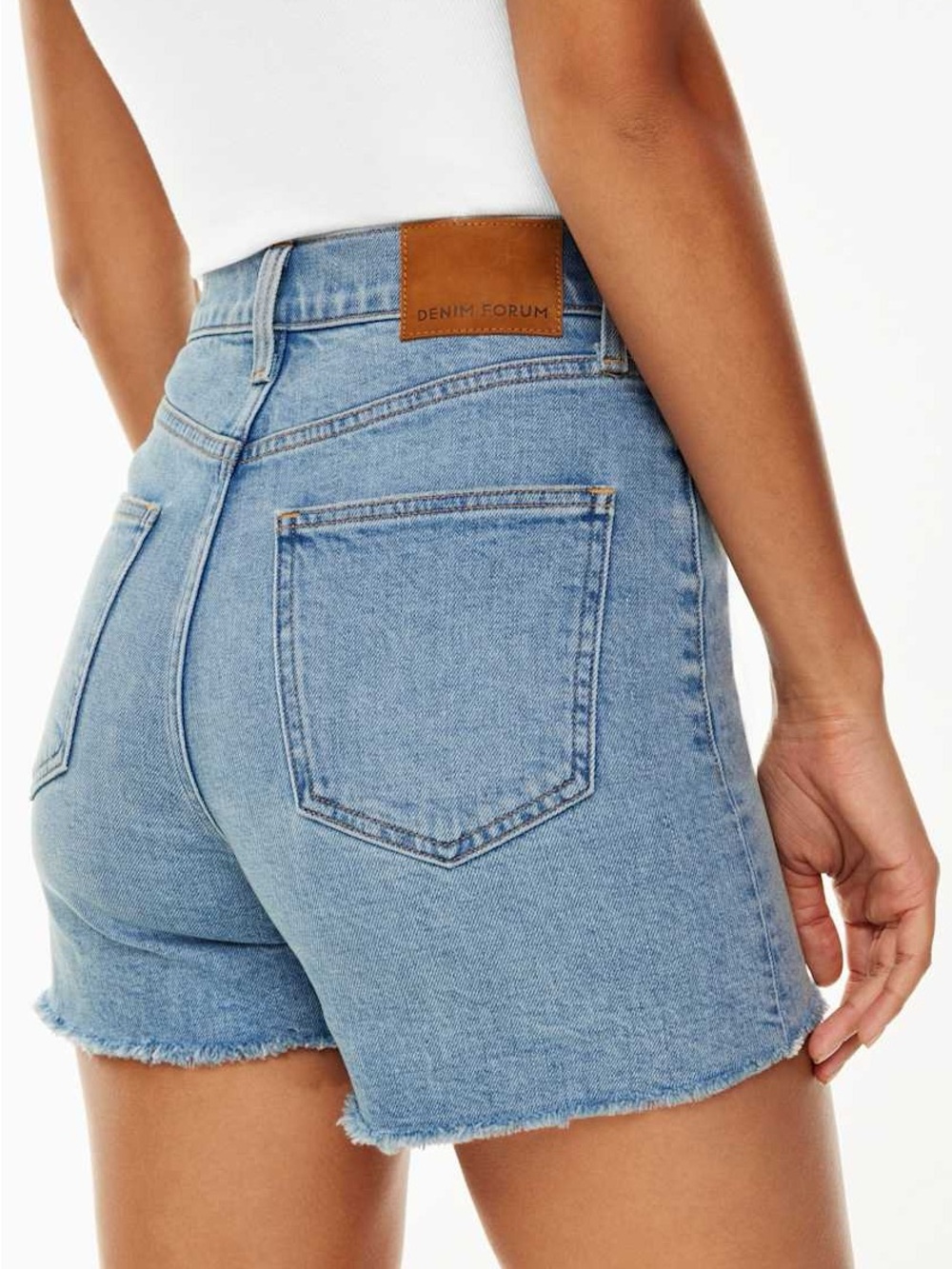 Denim Forum The ’50s Arlo Mid Thigh Denim Shorts Size [27]